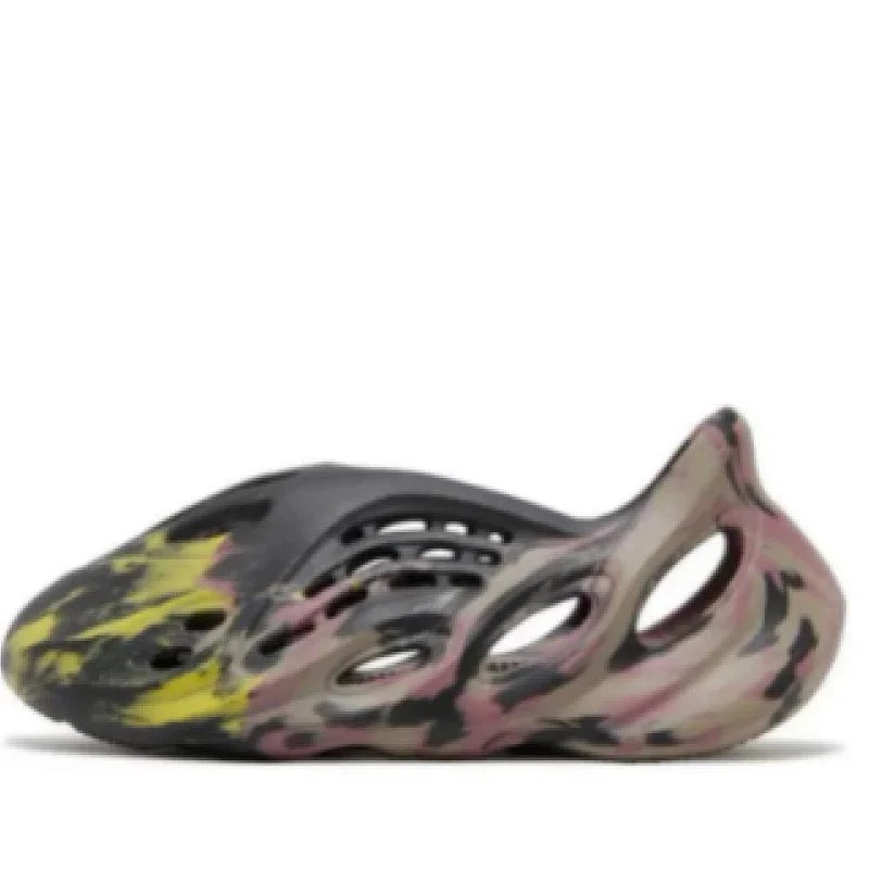 Yzy foam runner