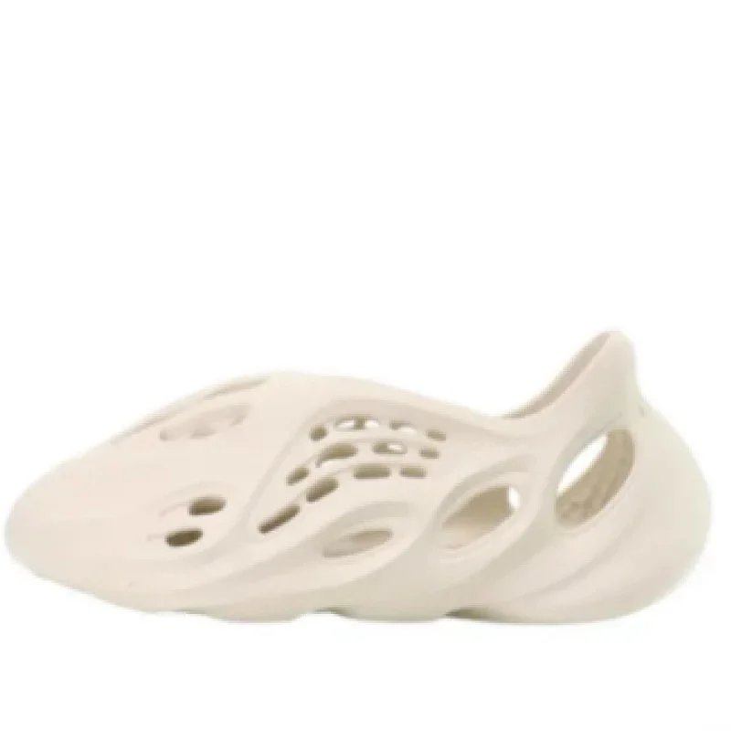 Yzy foam runner