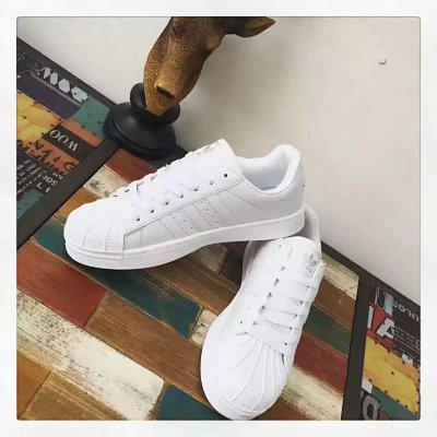 Buty (4 kolory)